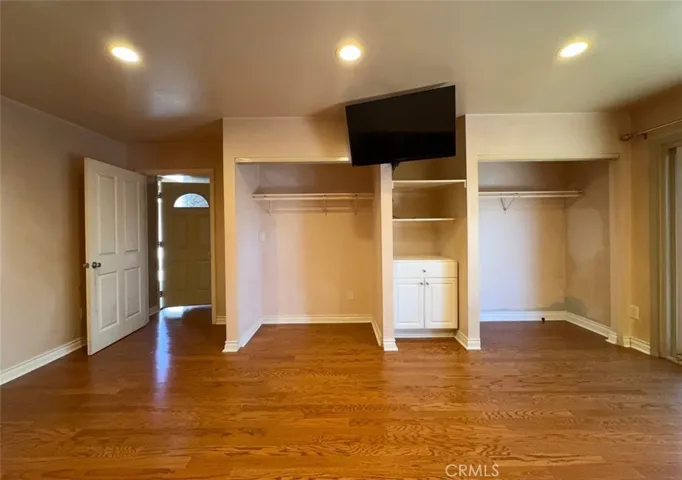 8811 Riderwood, Sunland, California 91040