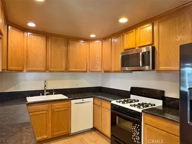 8811 Riderwood, Sunland, California 91040