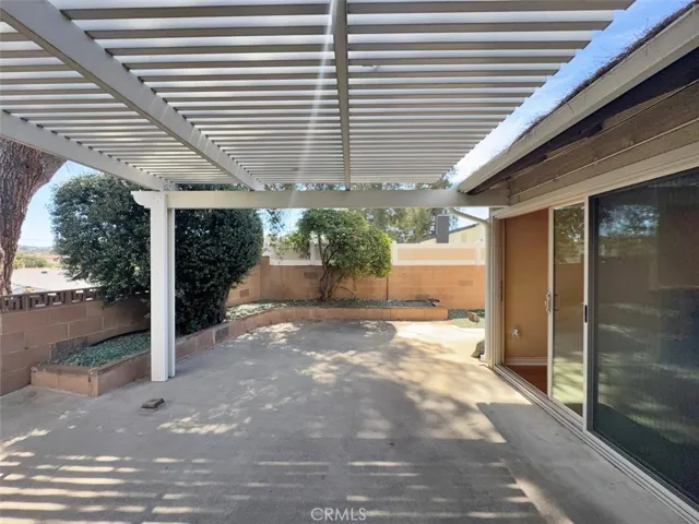 8811 Riderwood, Sunland, California 91040