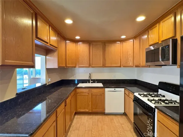 8811 Riderwood, Sunland, California 91040