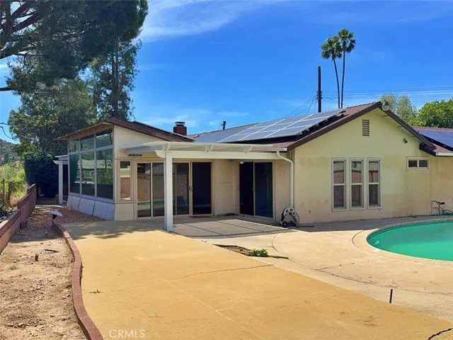 8811 Riderwood, Sunland, California 91040