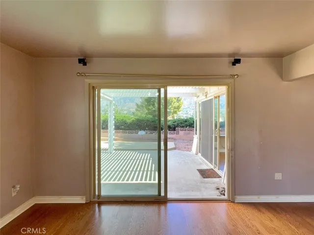 8811 Riderwood, Sunland, California 91040