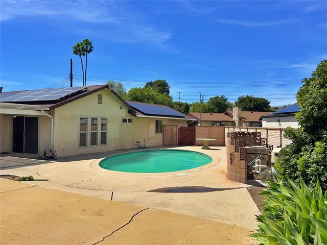 8811 Riderwood, Sunland, California 91040