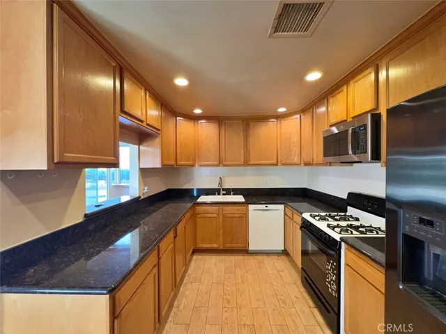 8811 Riderwood, Sunland, California 91040