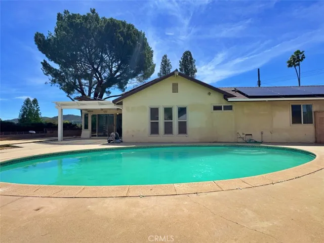 8811 Riderwood, Sunland, California 91040