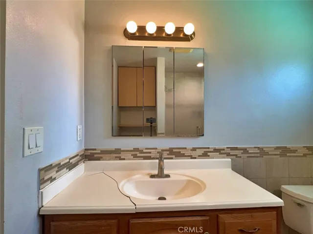 8811 Riderwood, Sunland, California 91040