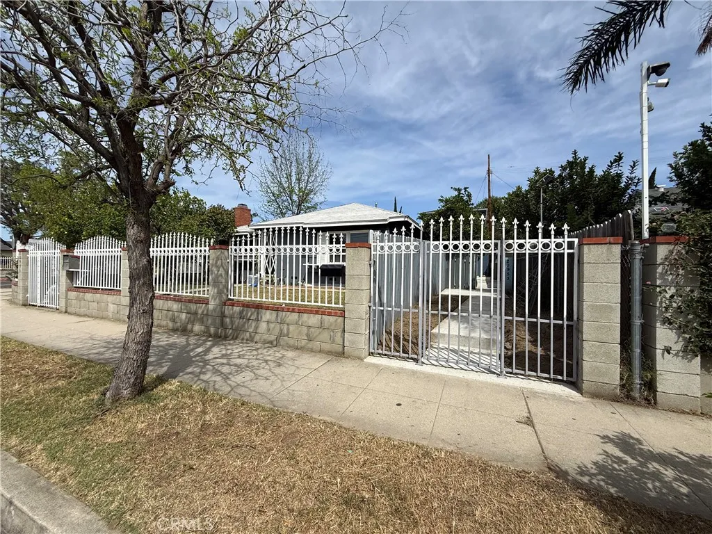 FRONT ON SATICOY