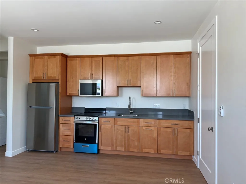 DOWNSTAIRS KITCHEN 1