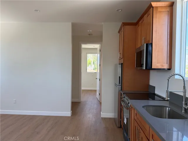 UPSTAIRS HALLWAY 1