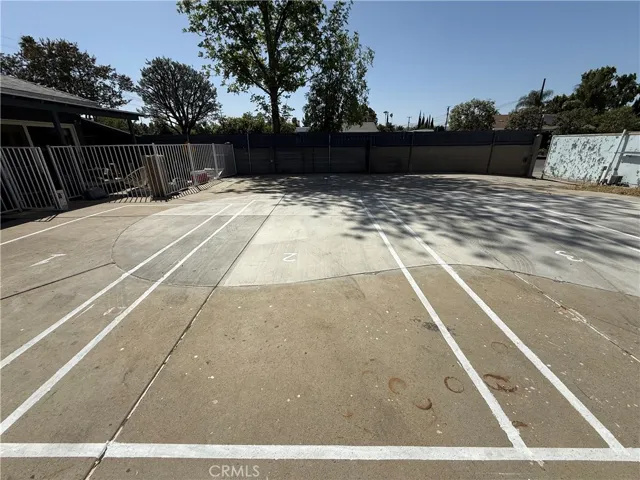 PARKING LOT 1