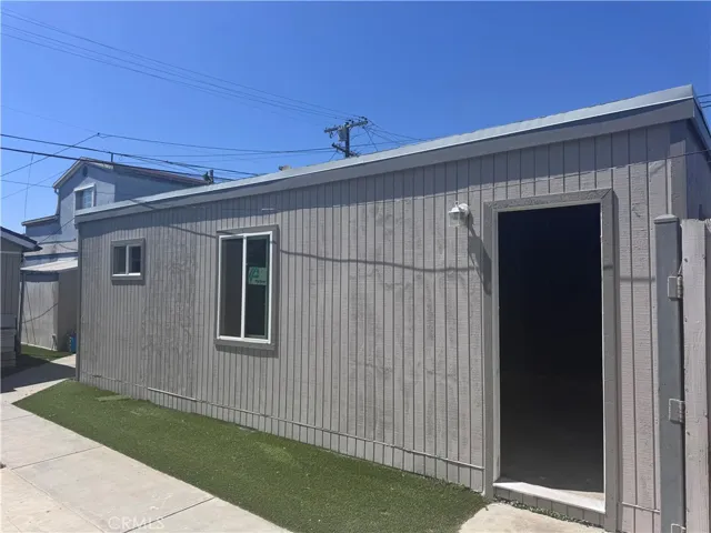 6249 Hollenbeck, Huntington Park, California 90255