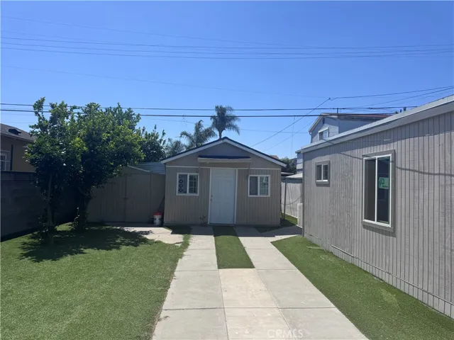 6249 Hollenbeck, Huntington Park, California 90255