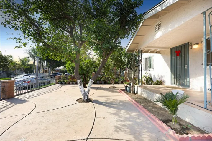 6249 Hollenbeck, Huntington Park, California 90255