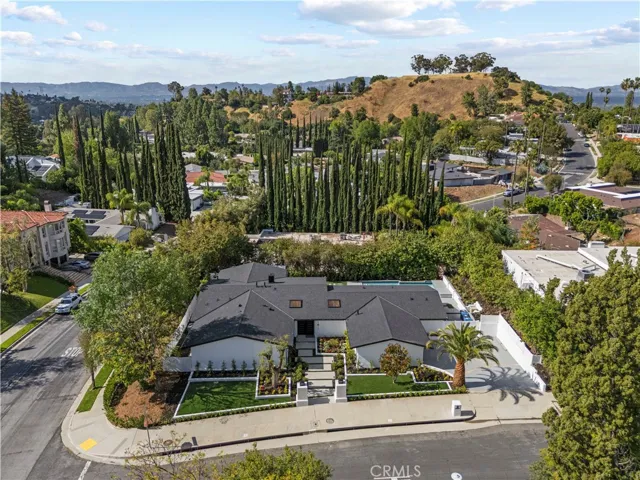 18057 Medley Drive, Encino, California 91316