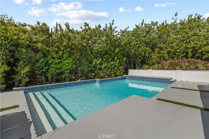 18057 Medley Drive, Encino, California 91316