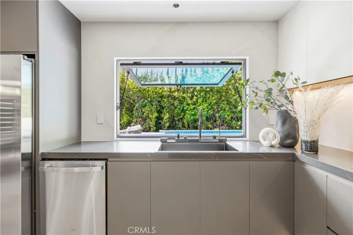 18057 Medley Drive, Encino, California 91316