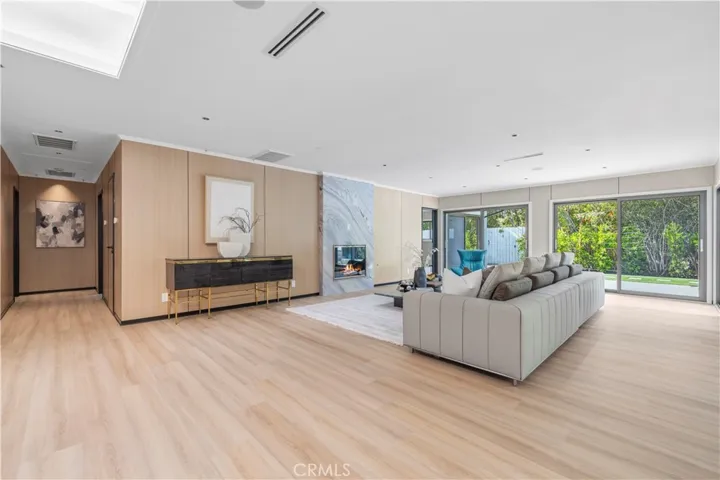 18057 Medley Drive, Encino, California 91316