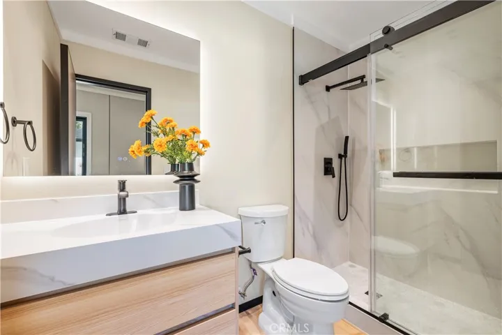 18057 Medley Drive, Encino, California 91316