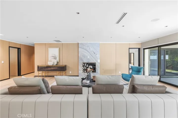 18057 Medley Drive, Encino, California 91316