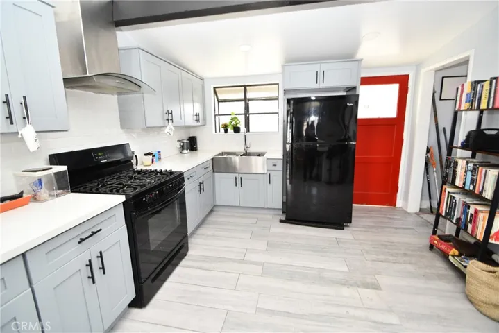 Back Unit Kitchen 2