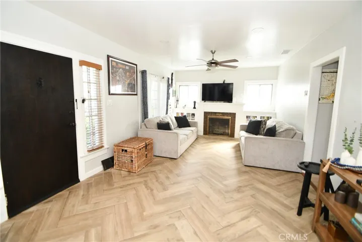 Living Room / Foyer View 2