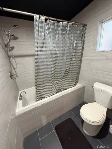 Jr adu bathroom, jr adu is attached to main house you can convert main house back to 3rd bedroom