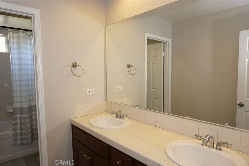 Upstairs Hall Bath