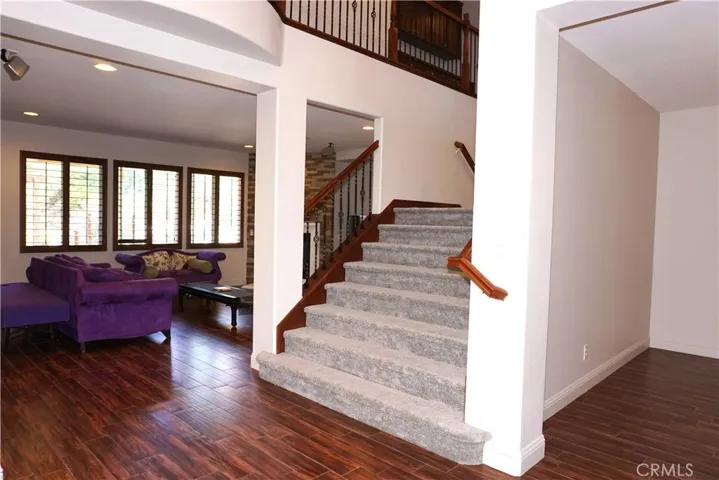 Two-way Stairs