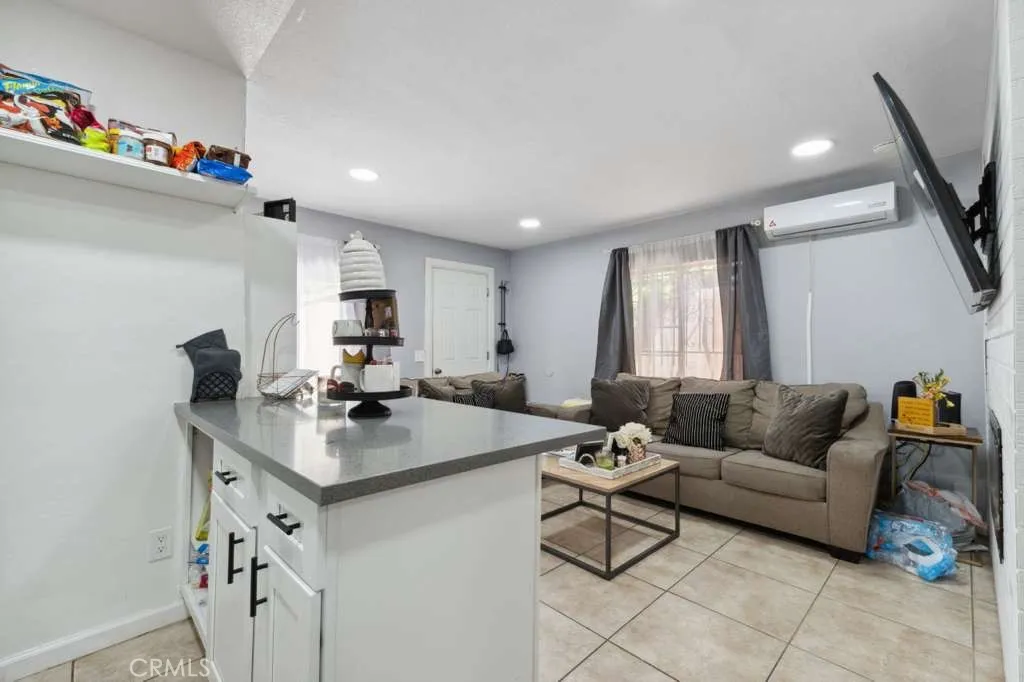 603 Hill, Bakersfield, California 93306 — photo 5