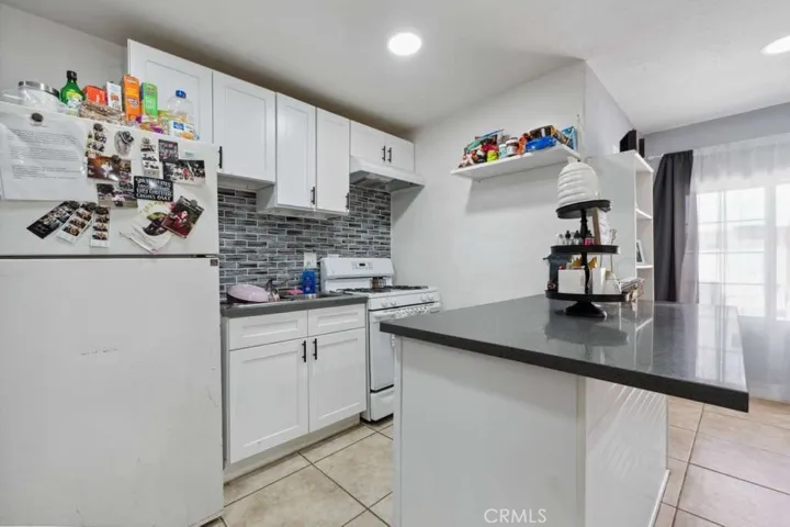 603 Hill, Bakersfield, California 93306
