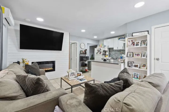 603 Hill, Bakersfield, California 93306
