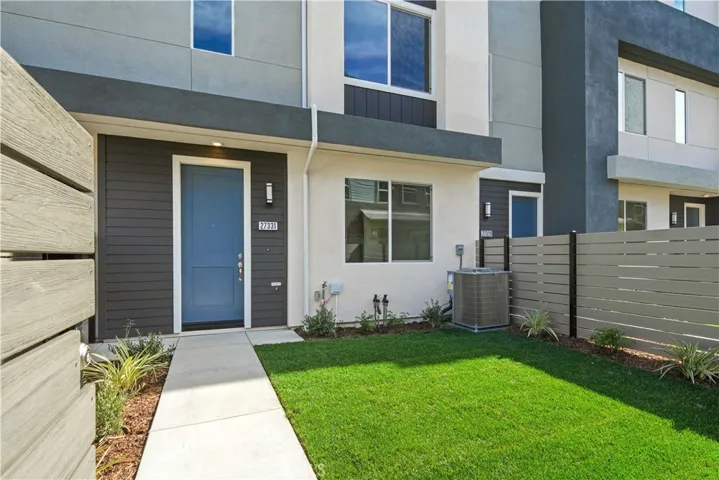 Full Landscaped Private Courtyard