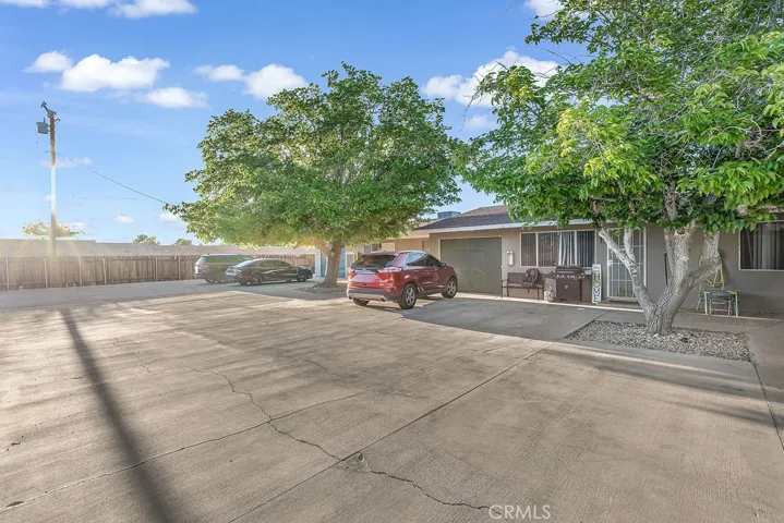13250 Mohawk, Apple Valley, California 92308