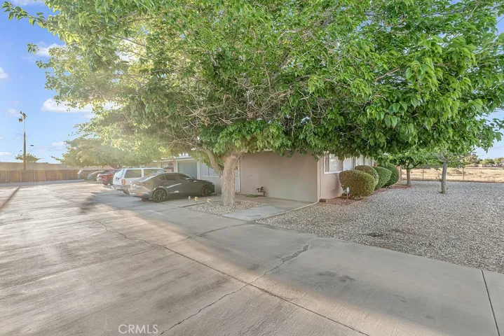 13250 Mohawk, Apple Valley, California 92308