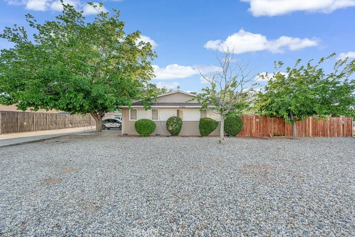 13250 Mohawk, Apple Valley, California 92308
