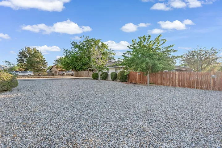 13250 Mohawk, Apple Valley, California 92308