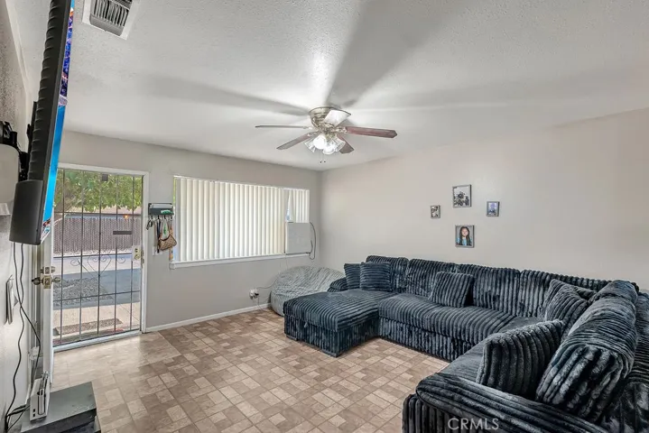 13250 Mohawk, Apple Valley, California 92308