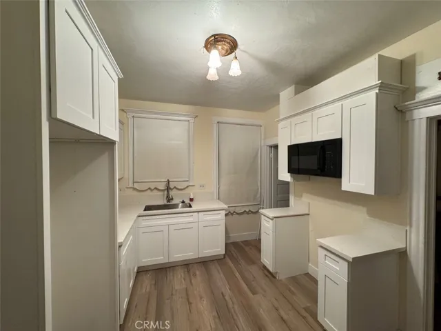 572 N La Cadena, Colton, California 92324