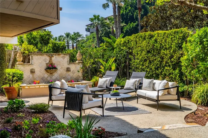 Private courtyard