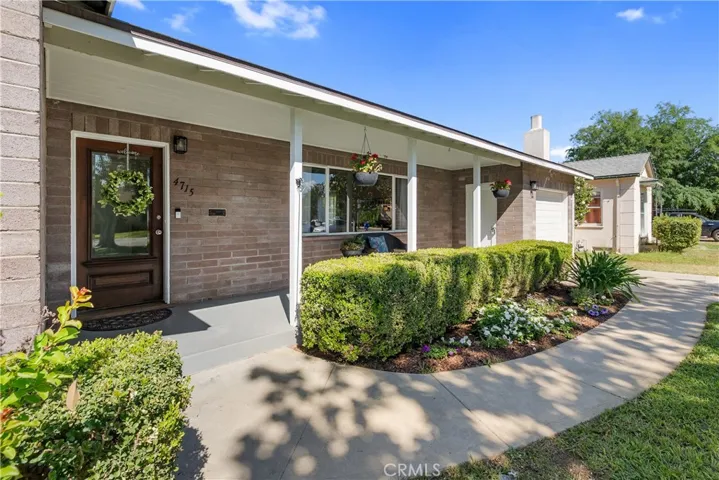 4715 Oakwood Place, Riverside, California 92506