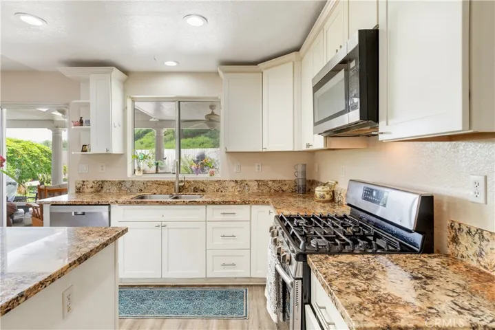 43359 Via Sabino, Temecula, California 92592