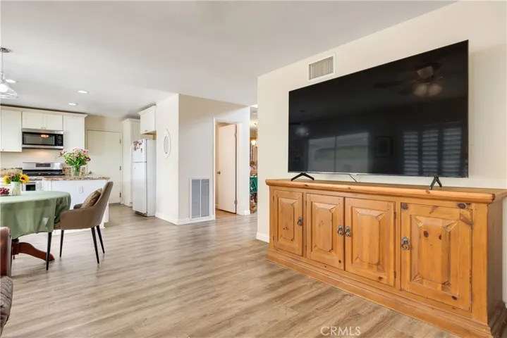 43359 Via Sabino, Temecula, California 92592