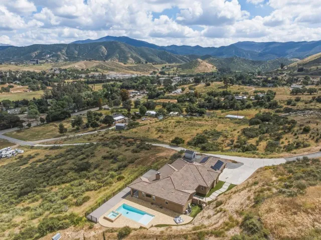 1910 Harbison Canyon Rd, El Cajon, California 92019