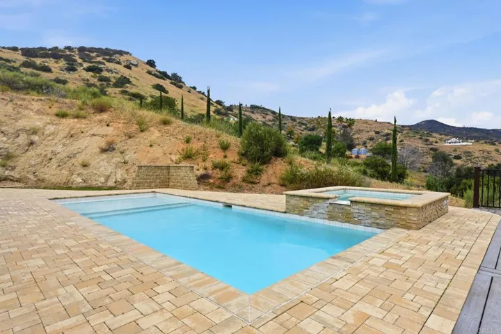 1910 Harbison Canyon Rd, El Cajon, California 92019