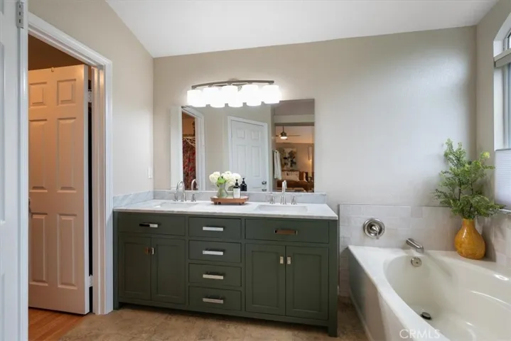 4553 Wavertree, San Luis Obispo, California 93401