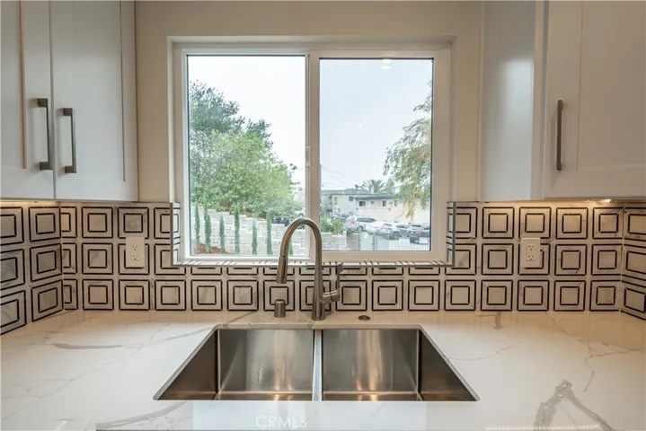 2bd 2bath kitchen sink