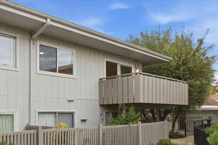 255 S Rengstorff Avenue 58, Mountain View, California 94040