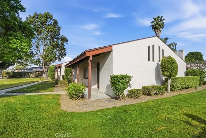 2011 W Katella, Anaheim, California 92804