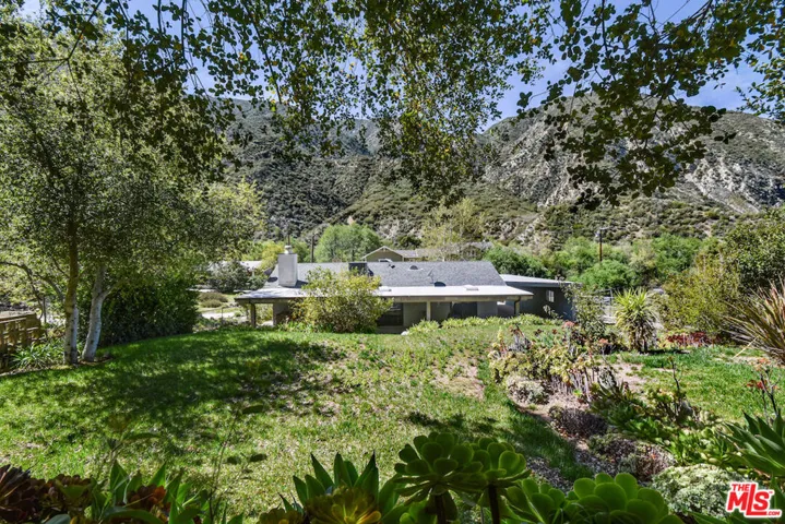 2447 Stonyvale Road, Tujunga, California 91042