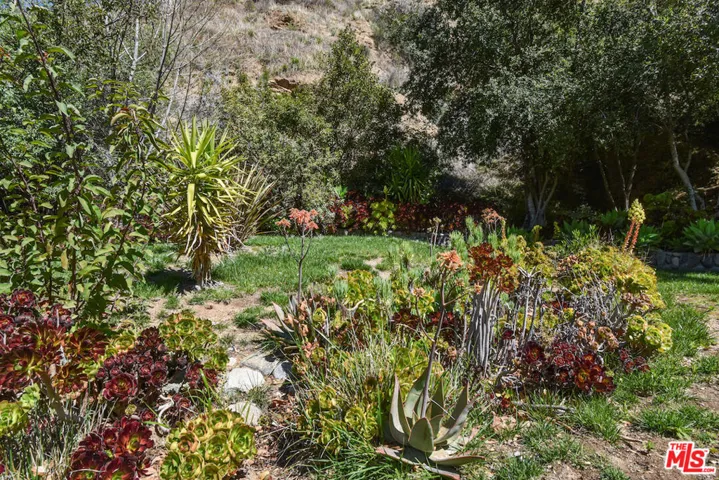 2447 Stonyvale Road, Tujunga, California 91042